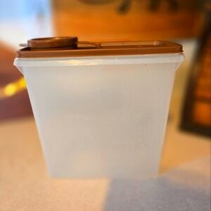 Vintage Tupperware Cereal Keeper with Brown Lid